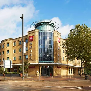 https://ibis-london-stratford.cambridgehotelsuk.com